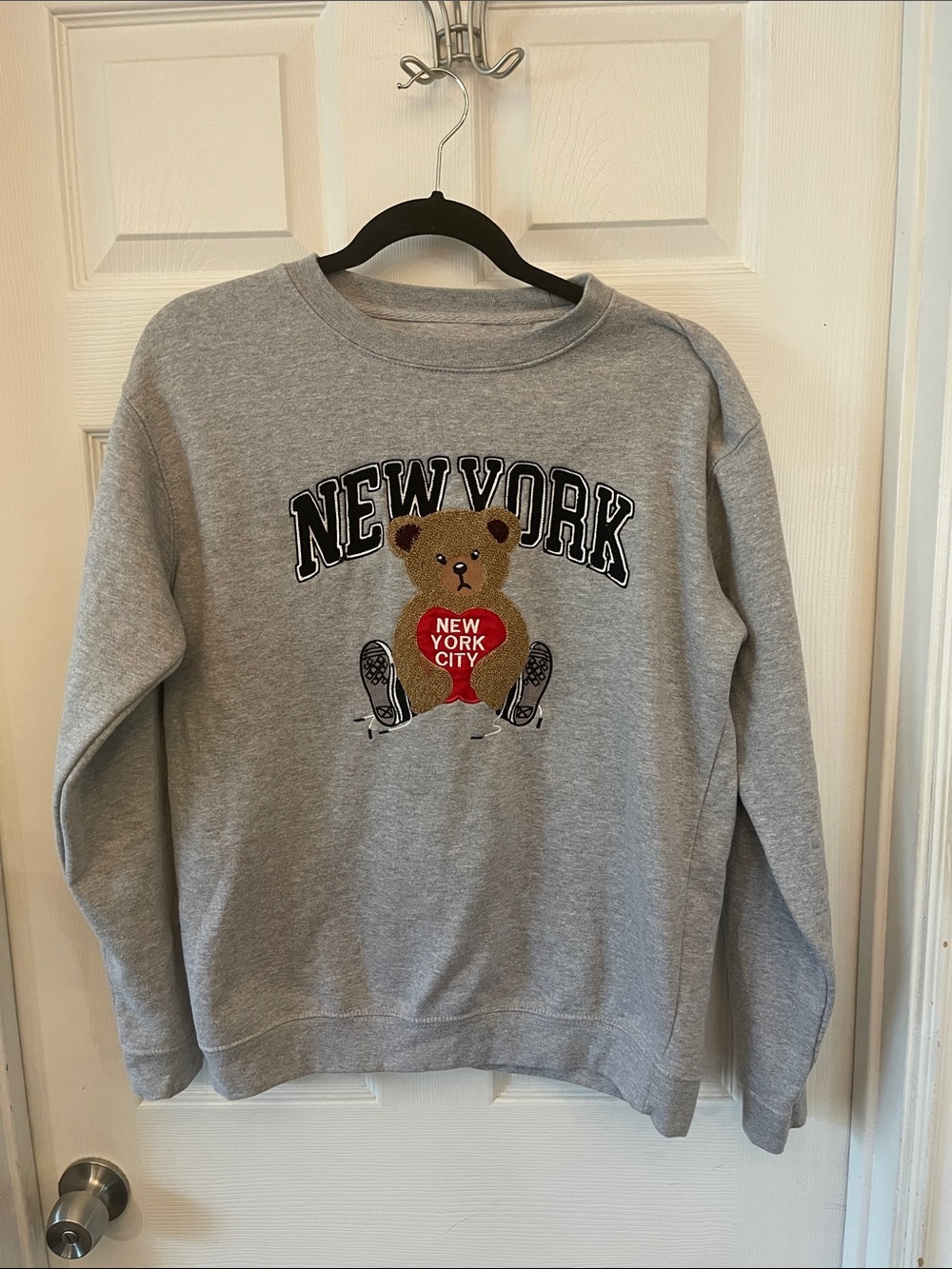 Gray New York City Bear Graphic Crewneck Sweatshirt